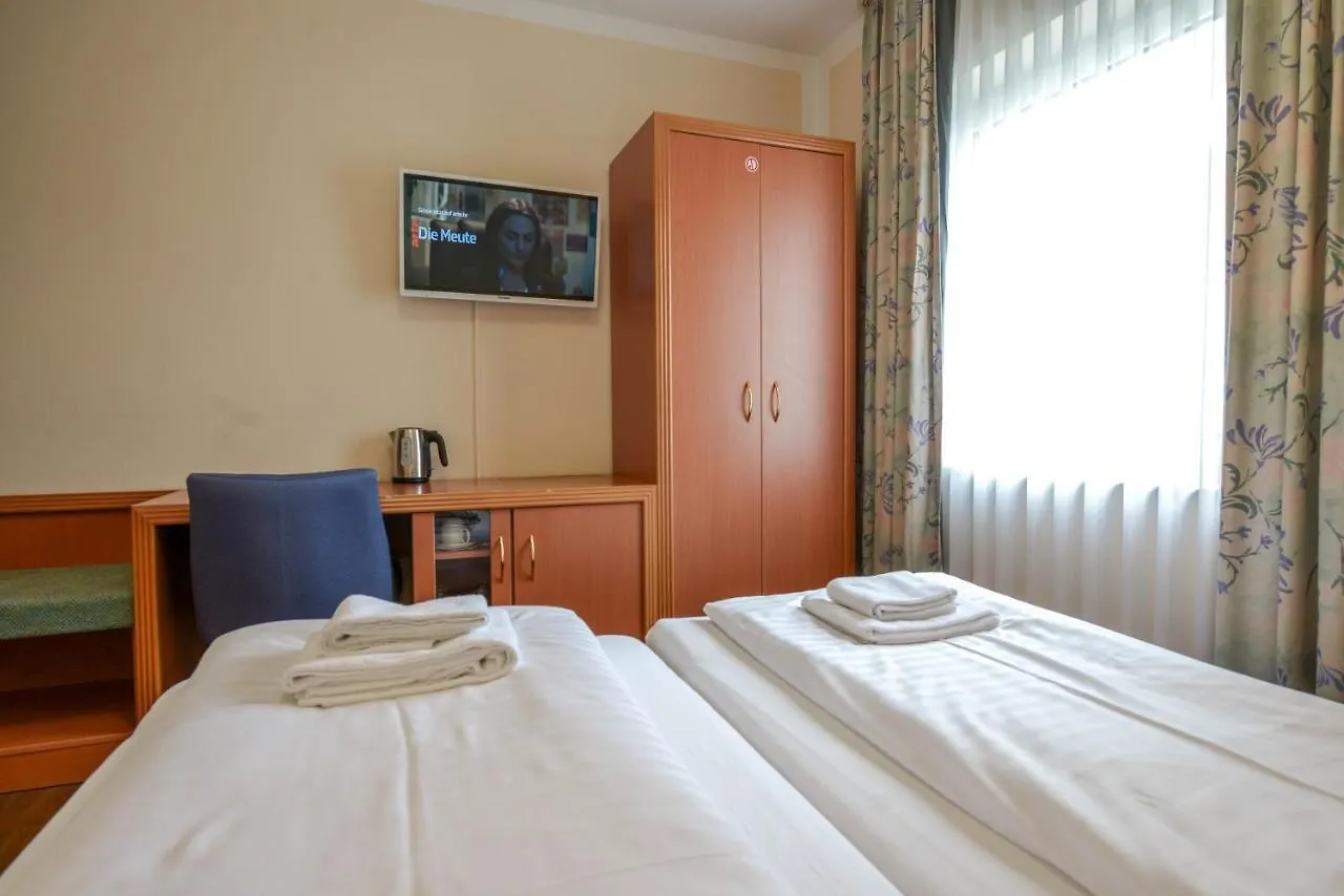 Hotel Opal Laatzen 3*,